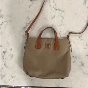 Dooney & bourke purse